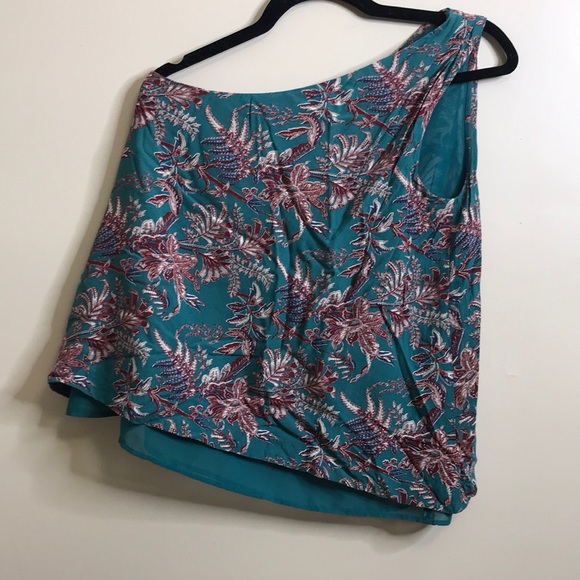 one shoulder loft top - Picture 2 of 2